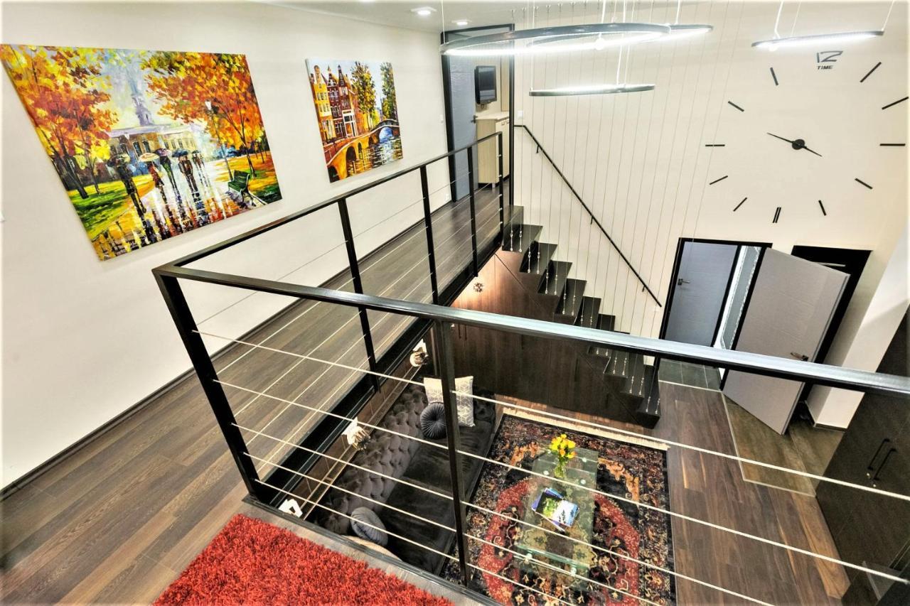 Goldcentral Art B6 * Budapešť