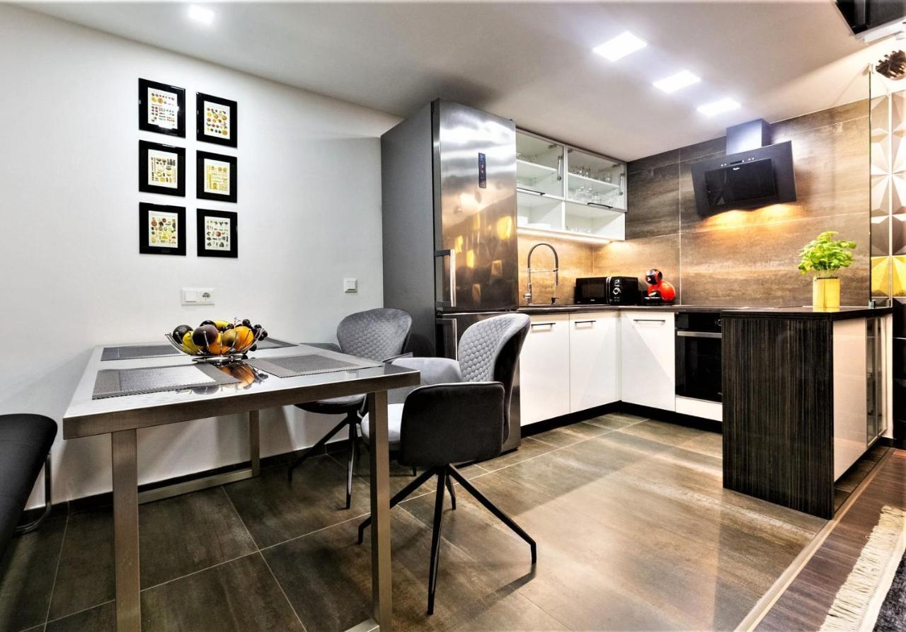Goldcentral Art B6 * Budapešť