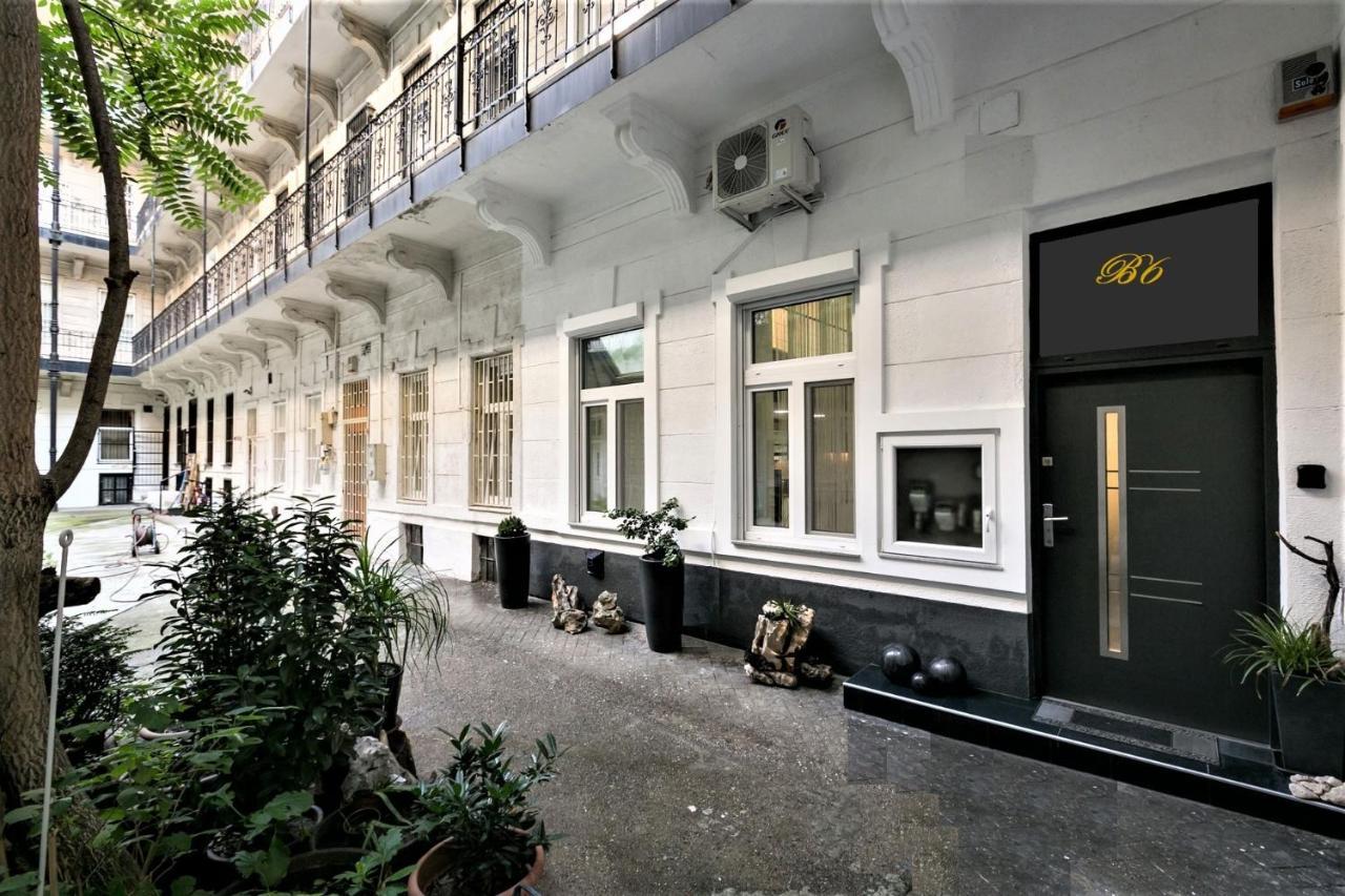 Apartman Goldcentral Art B6 *