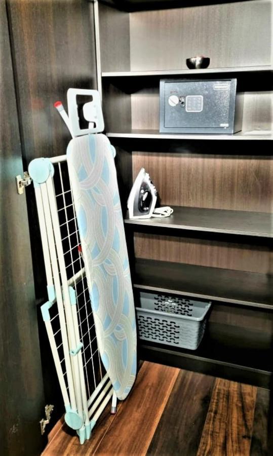 Goldcentral Art B6 Apartman *